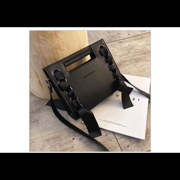 🆕 • LAST ONE •JINGPINPIJU || crossbody bag - Picture 8 of 12